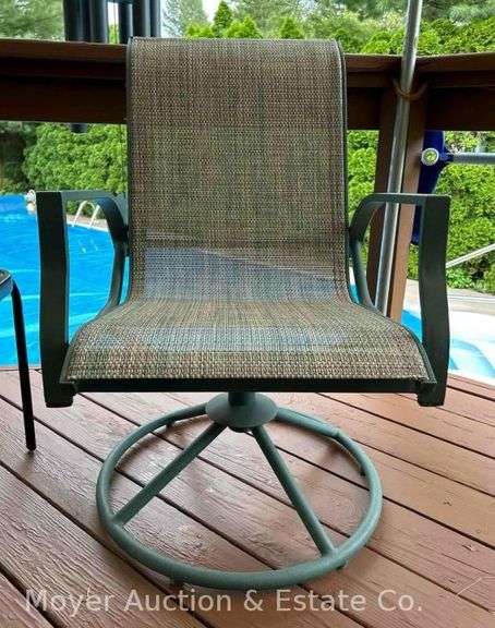 2 Swivel/Rocking Patio Chairs, Green