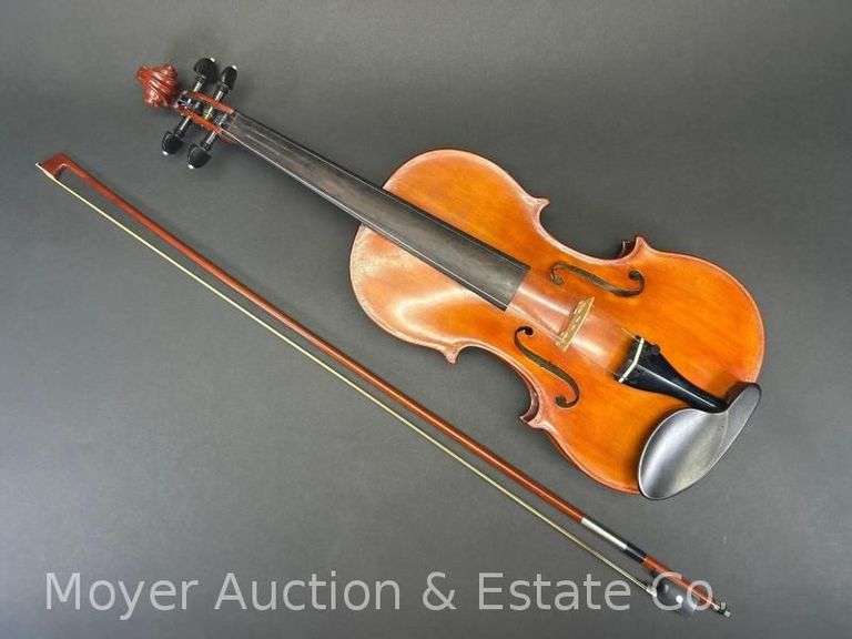 Roderich Paesold Model No. 804 Violin, with Bow and Hard Case, 24" Long image