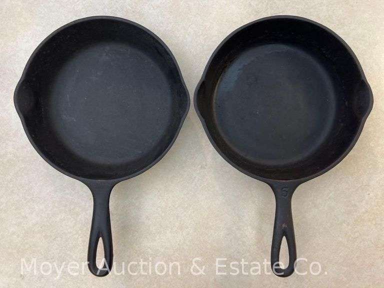 (2) Wagner Ware -O- No. 5 Cast Iron Skillets, Pattern 1055, 8"w image