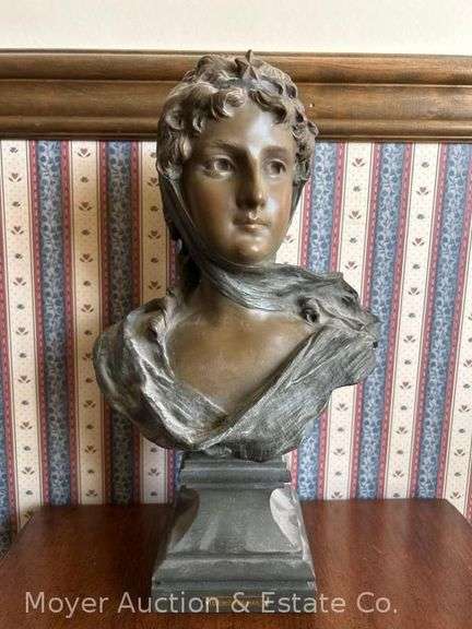 "Reine Louise" Bronze Bust, 12.5"h image