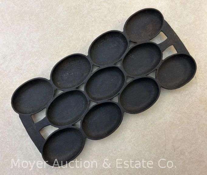 Early Cast Iron Corn Bread Stick Pan, 13.25"w image