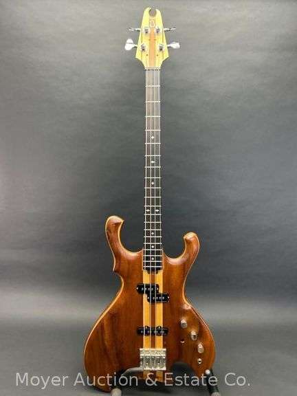 Ryan Brodesser 4-String Electric Bass Guitar, with Carvin Soft Case (Broken Zippers)