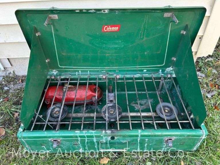 Coleman 426B 3-Burner Stove image