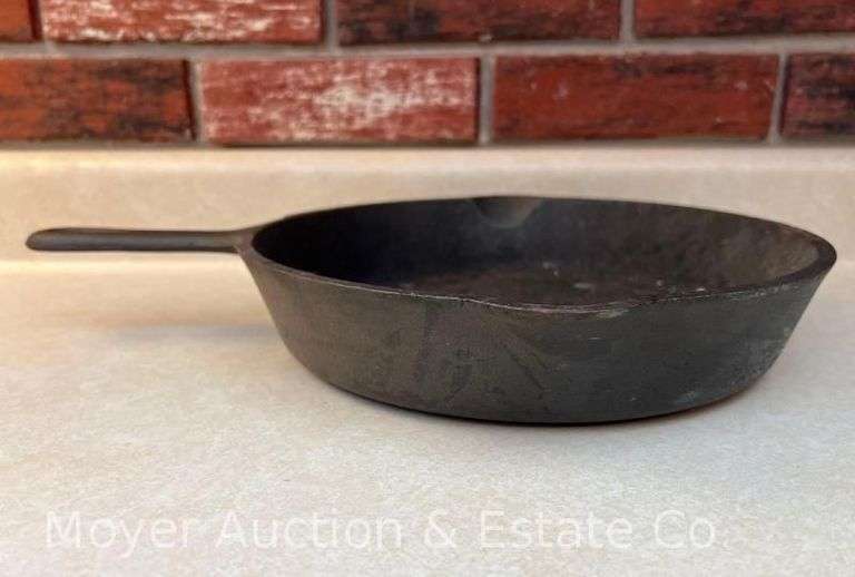 Zurn USA No. 9 Cast Iron Skillet, 11"w image