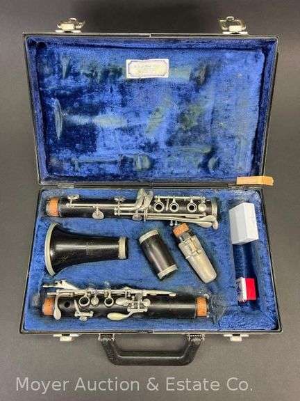 Evette Clarinet, with Case image