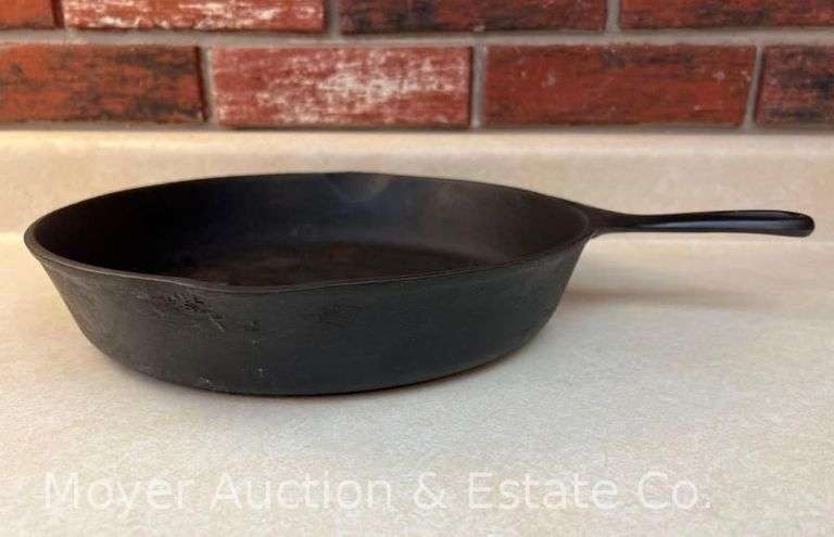 Wagner Ware -O- No. 10 Cast Iron Skillet, Pattern 1060, 11.5"w image