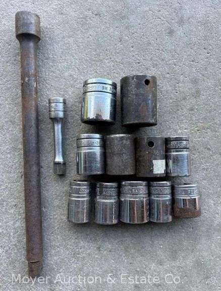 (11) Asst. Snap-On Sockets with 2 Extensions image