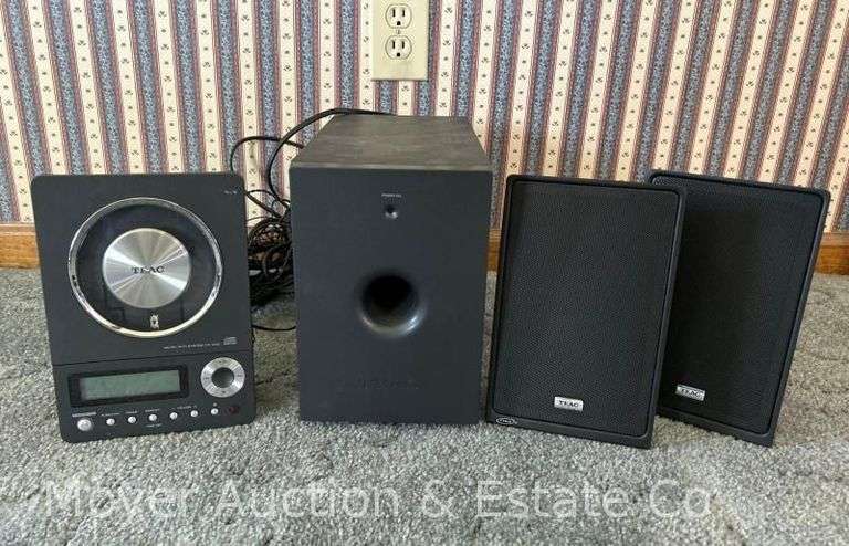 Teac CD Player with Speaker/Subwoofer Set image
