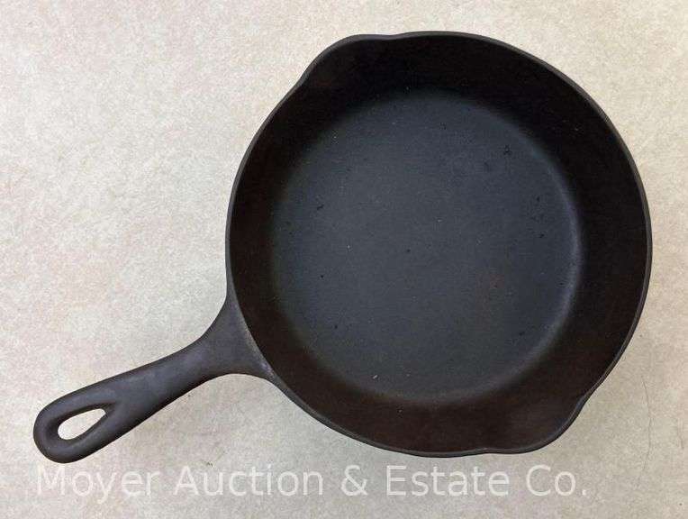 Cast Iron Skillet, Diamond 5 Mark, 8"w image