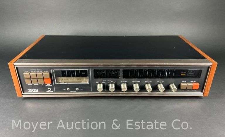 Toyo Model CHR-665 8 Track Tape Receiver image