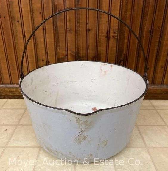 Large Vollrath Ware No. 20 Enamel Cast Iron Pot, 8"h x 15.5"w image