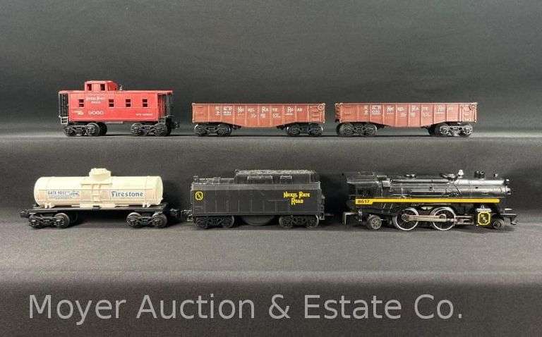 Lionel No. 8617 Locomotive with Tender and 4 Freight Cars