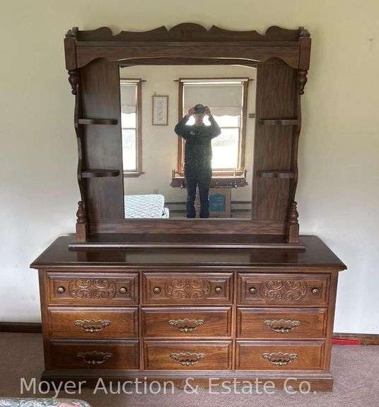 (9) Drawer Dresser with Mirror, 2 Pieces, 64"x18"x77"h image
