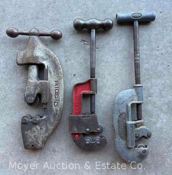 (2) Large Ridgid Pipe Cutters with Other image