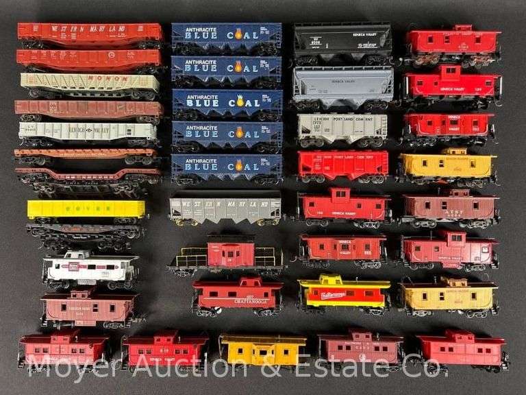 (40) HO Scale Freight Cars image