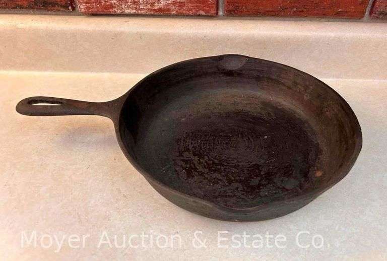 Wagner Ware No. 8 10" Cast Iron Skillet, Made in USA image