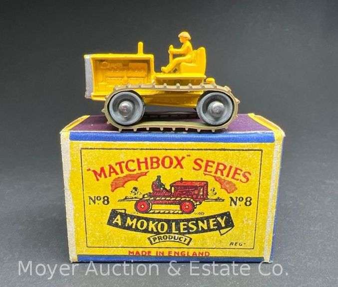 Moko Lesney Matchbox No. 8 Caterpillar Bulldozer, with Box image