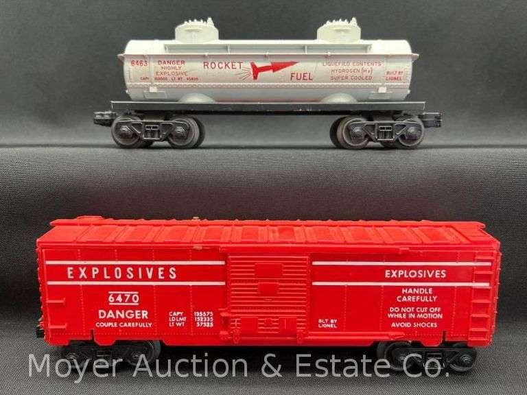 Lionel 6463 Jet Fuel Tank Car and 6470 Explosives Car image