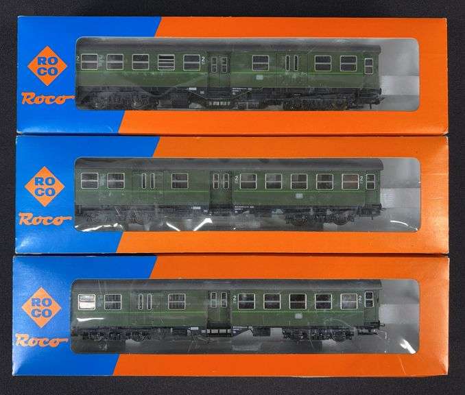 (3) Roco HO Scale Passenger Cars, with Original Boxes image