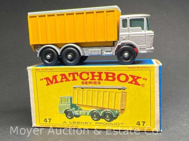 Lesney Matchbox No. 47 D.A.F. Tipper Container Truck, with Box image