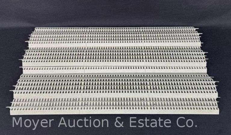 (8) Lionel FastTrack 30" Straight Track Pieces image