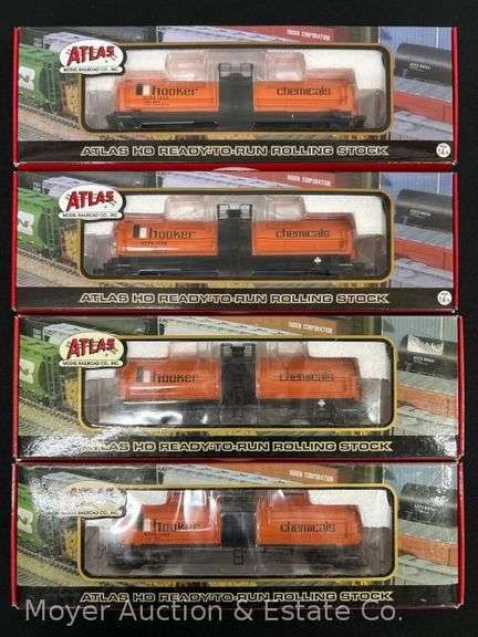 (4) Atlas HO Scale Hooker Tank Cars, with Original Boxes image
