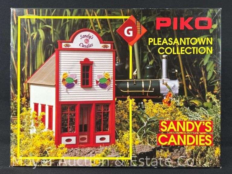 Piko G Scale Sandy's Candies Building Kits, with Original Box image