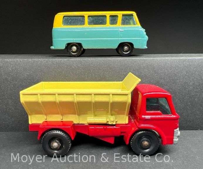 Lesney Matchbox No. 70 Thames Estate Car and Grit Spreading Truck image