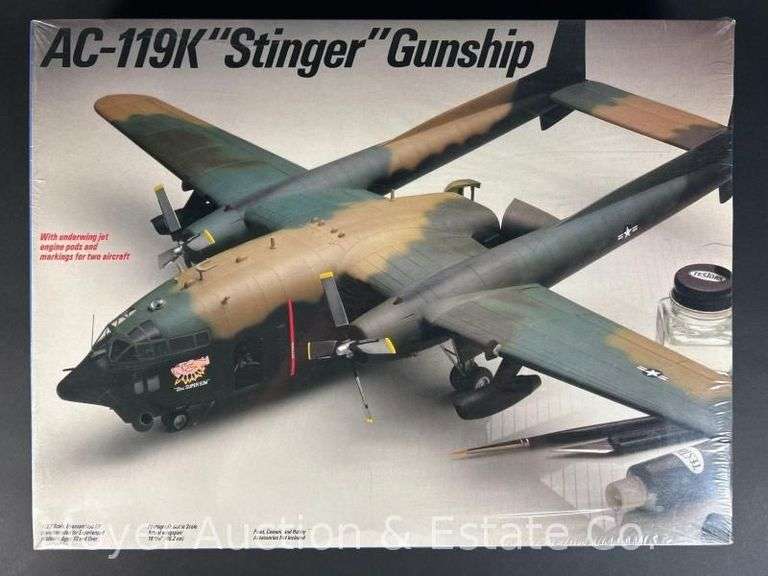 Testors Italeri AC-119K "Stinger" Gunship Plastic Model Kit, Sealed in Plastic, 1/72 Scale image