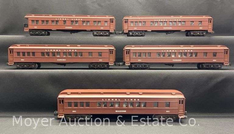 (5) Lionel Passenger Cars, with Original Boxes image