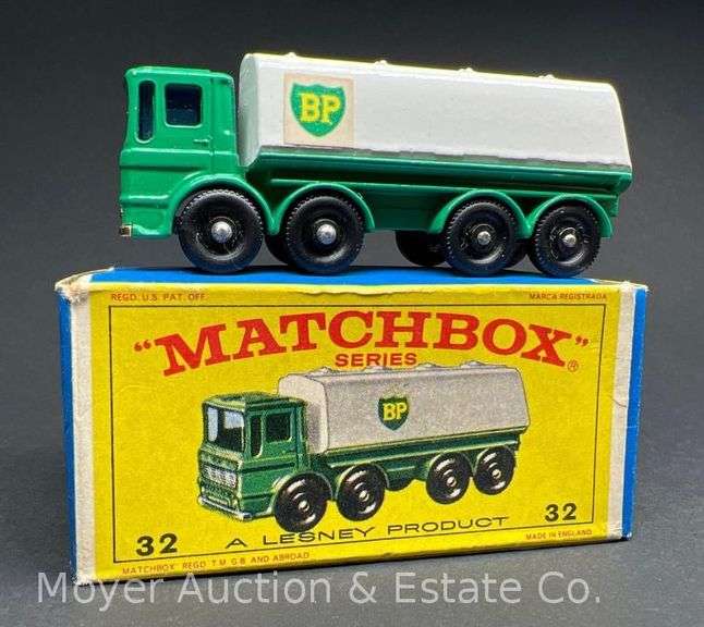 Lesney Matchbox No. 32 Leyland Petrol Tanker, with Box image