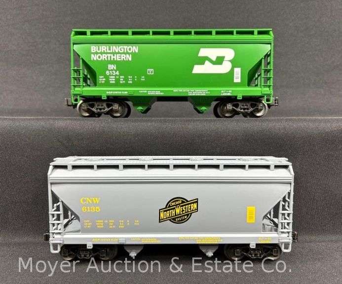 (2) Lionel Burlington Northern Hopper Cars, No. 6134 and 6135, Appear New with Original Boxes image