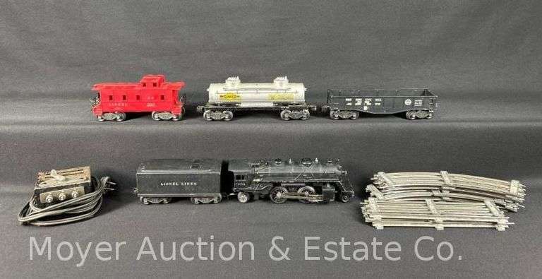 Lionel Set No. 1654 Steam Locomotive, Tender, Freight Cars, Track and Transformer image