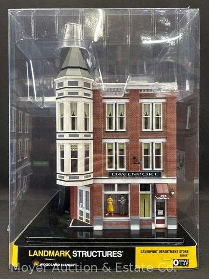 Woodland Scenics Davenport Department Store, with Original Boxes image
