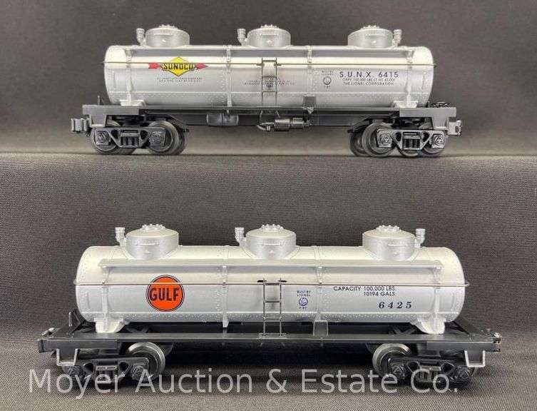 (2) Lionel Tank Cars, No. 16152 and 19612, with Original Boxes image