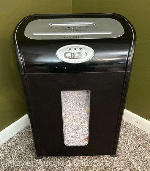 Insignia Paper Shedder image