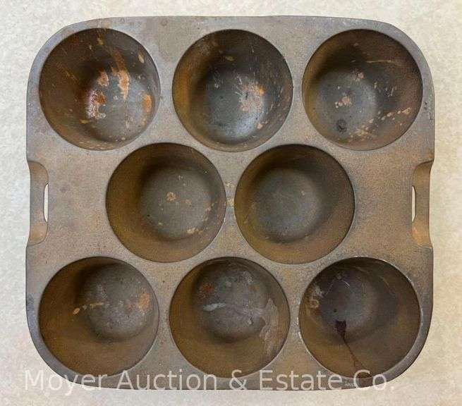 Wagner Ware Cast Iron Muffin Pan, Pattern 1336, 7.5"x8.25" image