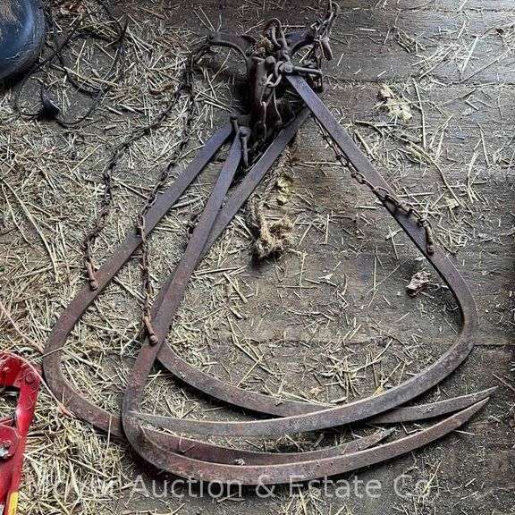 Antique Hay Grapple image