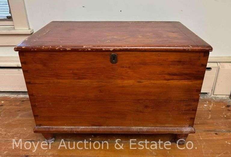 Petite Blanket Chest, Antique, 30"x17"x21"h image