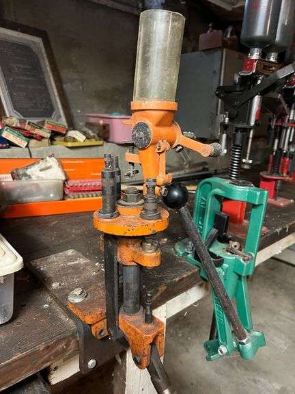 Lyman Tru-Line Jr. Reloading Press with Powder Measure image