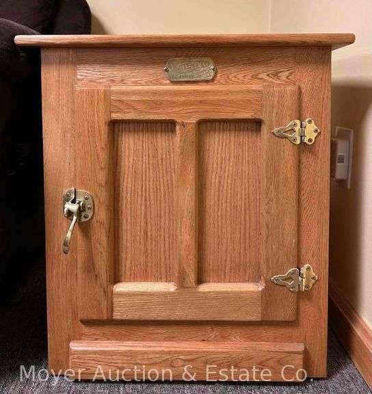 White Clad Oak Icebox Style End Table, Single Door, 23"x17"x24"h image