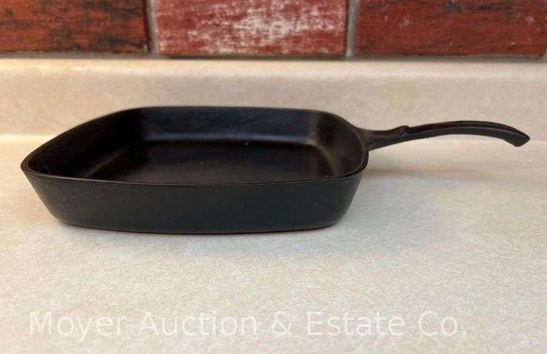Wagner Ware -O- Cast Iron Square Griddle, Pattern 1218, 9.75"w image