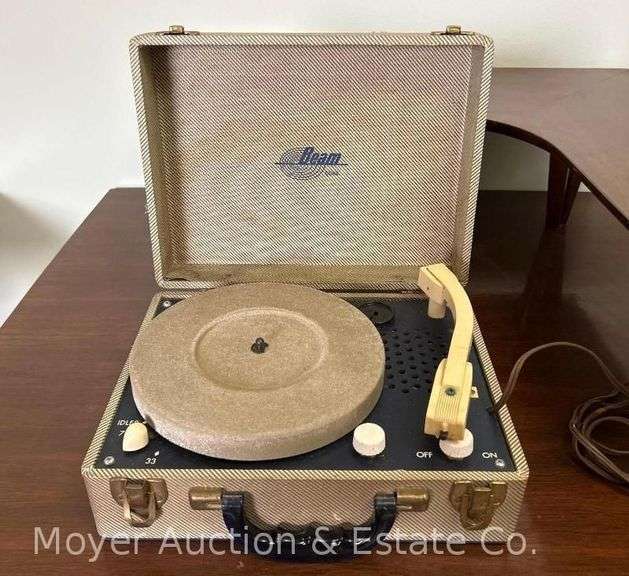 Beam Duke Portable Record Player image