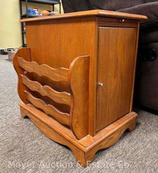 End Table, Single Door with Magazine Rack on Side, 16"x22"x22"h image
