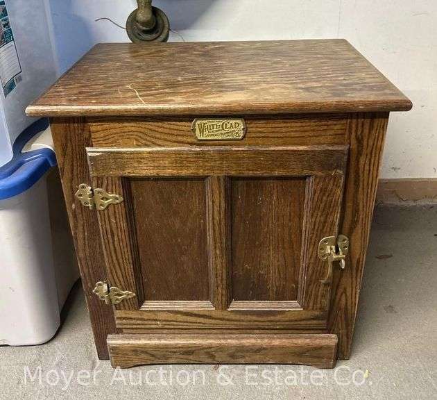 White Clad Oak Icebox Style End Table, Single Door, 23"x16"x23"h image