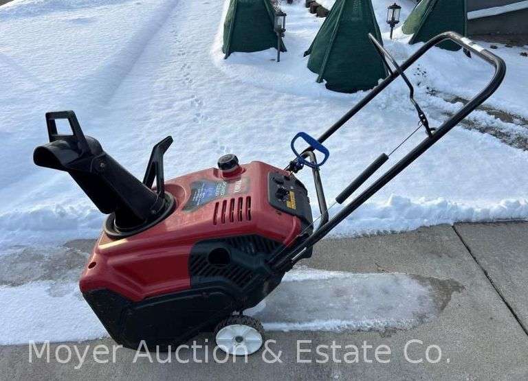 Toro Power Clear 721E Snow Thrower, Electric Start, 21" Cut image