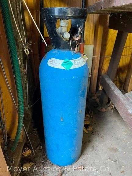 Compressed Nitrogen Tank image