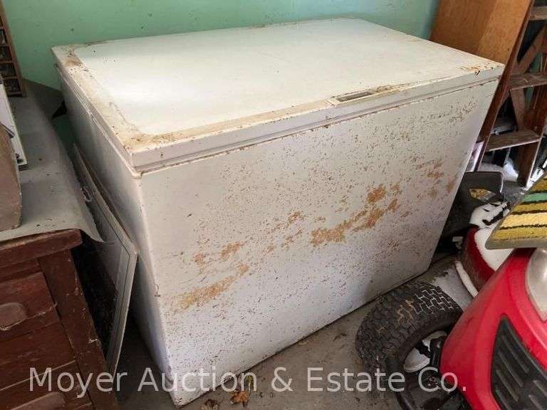 Chest Freezer image