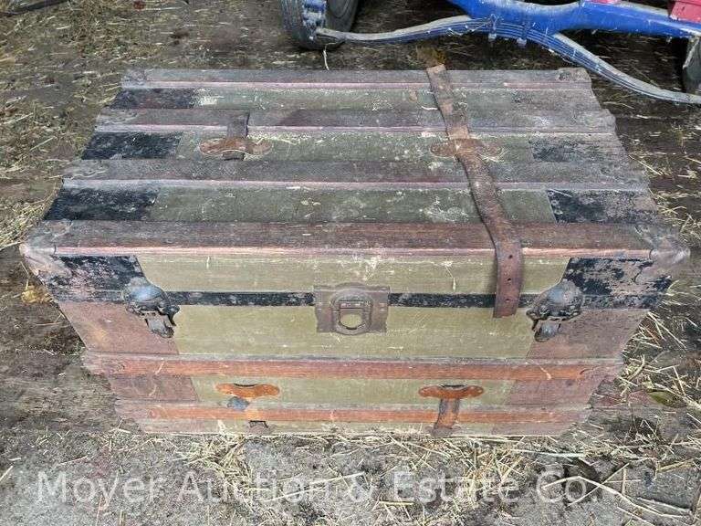 Flat Top Trunk, 32"x18"x20"h image