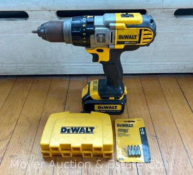 DeWalt 20v Drill/Hammer Drill, with One Battery and Accessories image